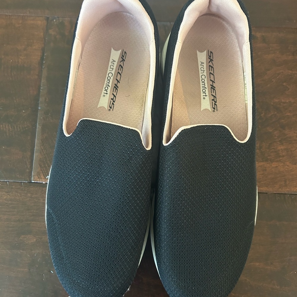 Skechers Black and Cream Arch Comfort Slip-Ons